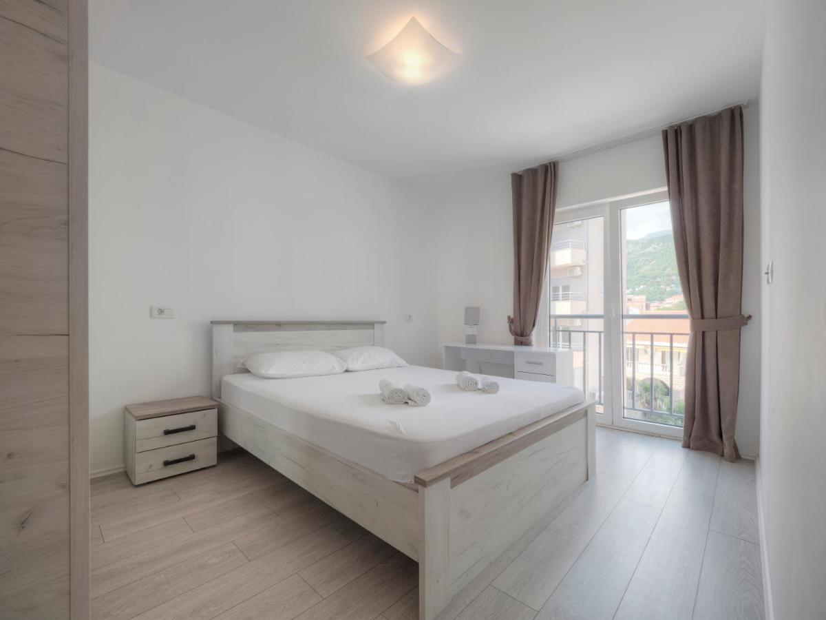 Family Three Bedroom Apartment Brando ブドヴァ エクステリア 写真