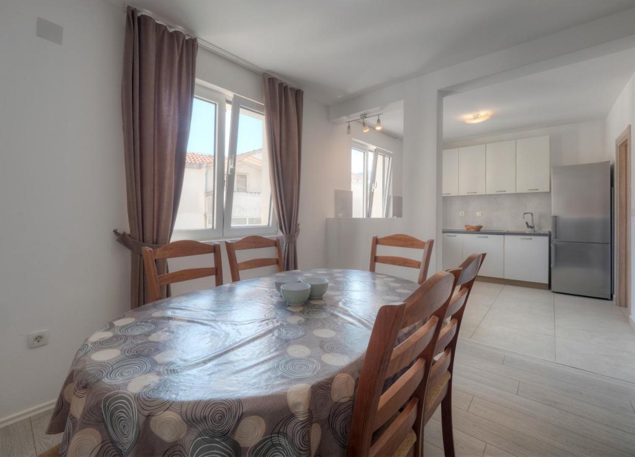 Family Three Bedroom Apartment Brando ブドヴァ エクステリア 写真